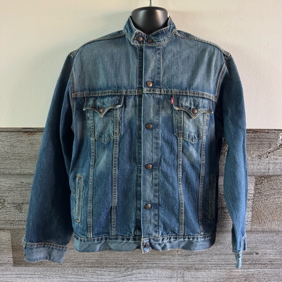 Levi’s Easy Rider Denim Jacket Men’s Size Large Blue Jean Trucker Style - Picture 1 of 11